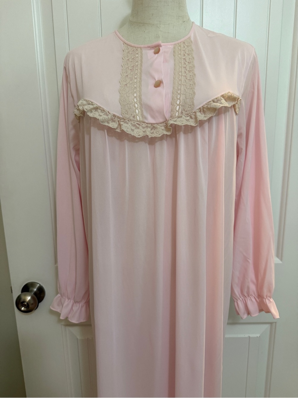 Vintage Gilead Long Pink Lace-Trim Women's Nightgown Large